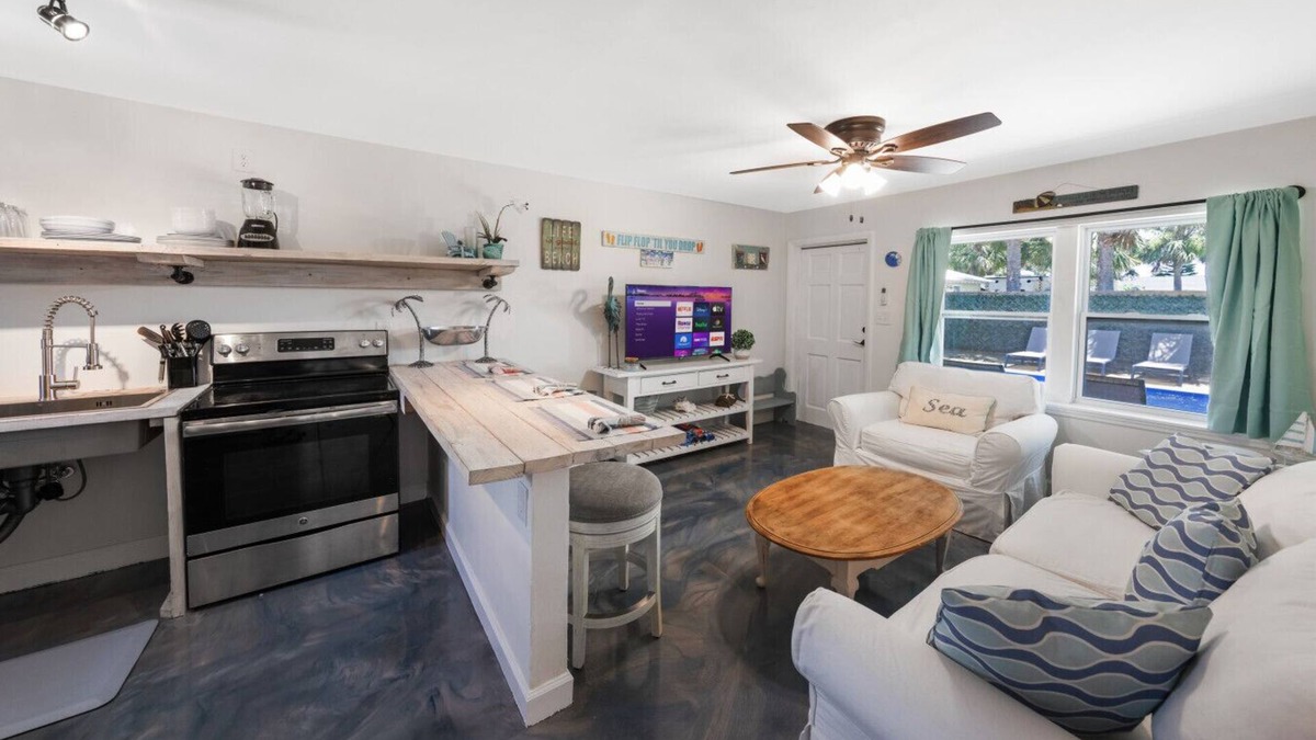 Vilano Beach Villa | Walk to Vilano Beach