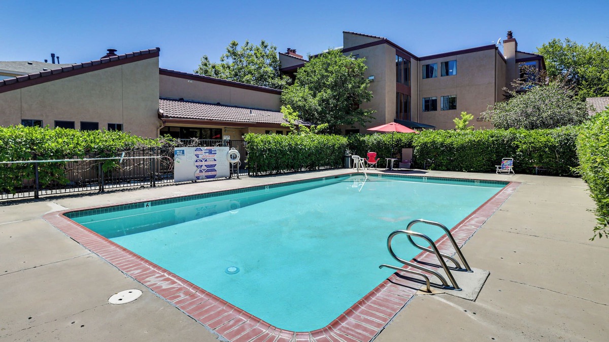 Reno/Tahoe Airport Condo | Walk to Virginia Lake: Reno Condo w/Balcony!