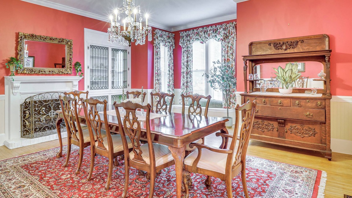 Elizabeth City House | Walk to Waterfront: Downtown Elizabeth City Home!