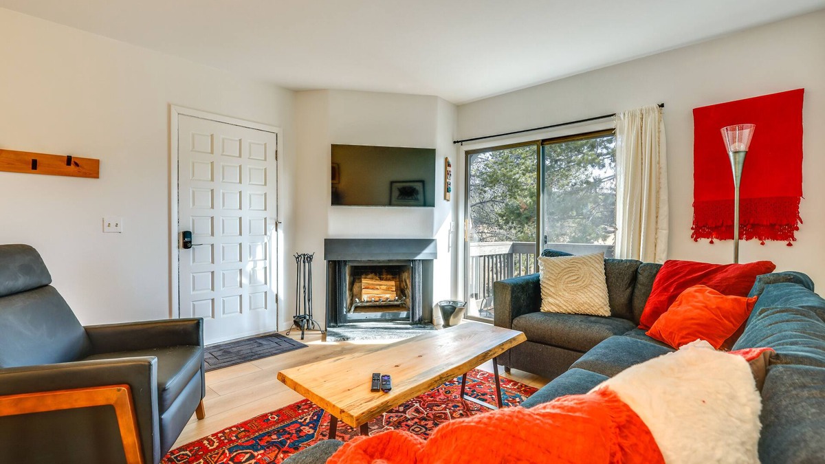 Fraser Condo | Walk to Winter Park Bus From Fraser Condo!