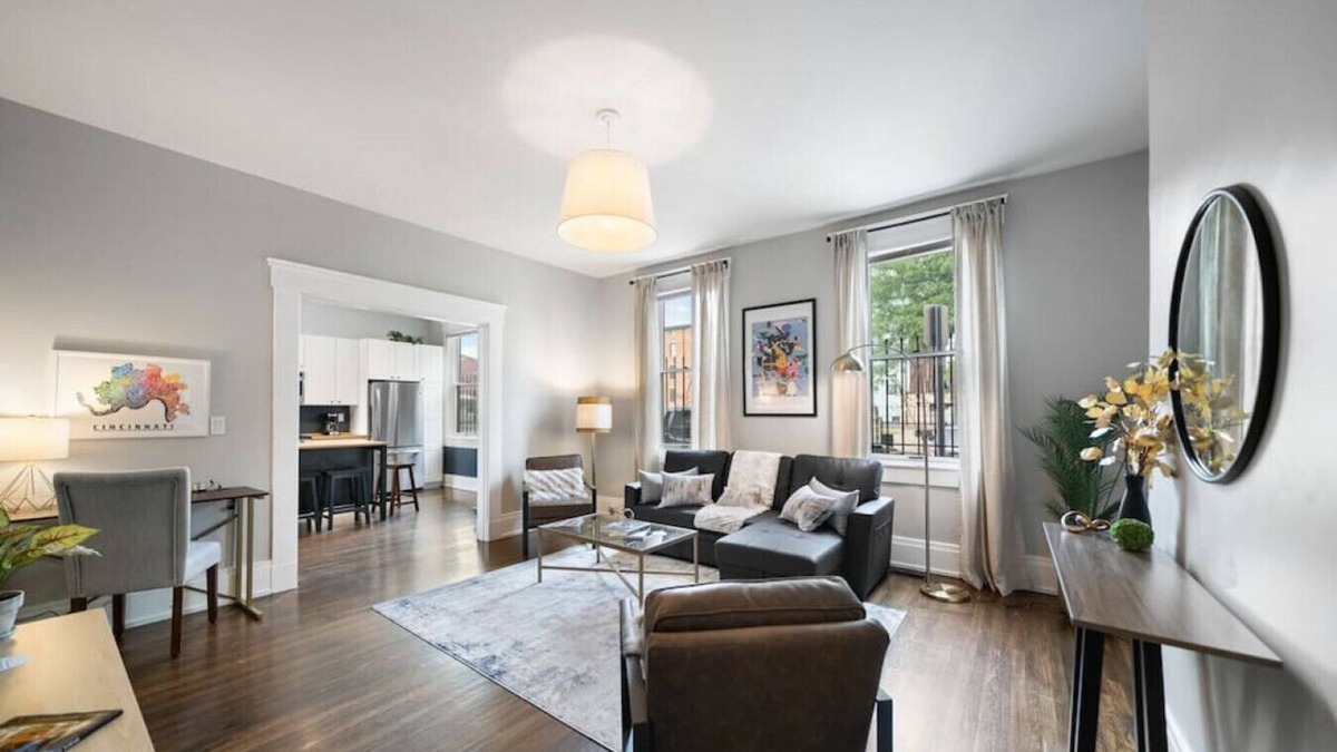Over-the-Rhine Apartment | Walkable 2BR near Findlay Market | Downtown | Stadiums