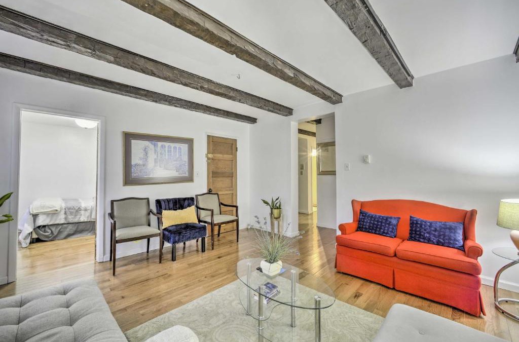 Mansion Area Apartment | Walkable Albany Apartment, half Mi to Capitol!