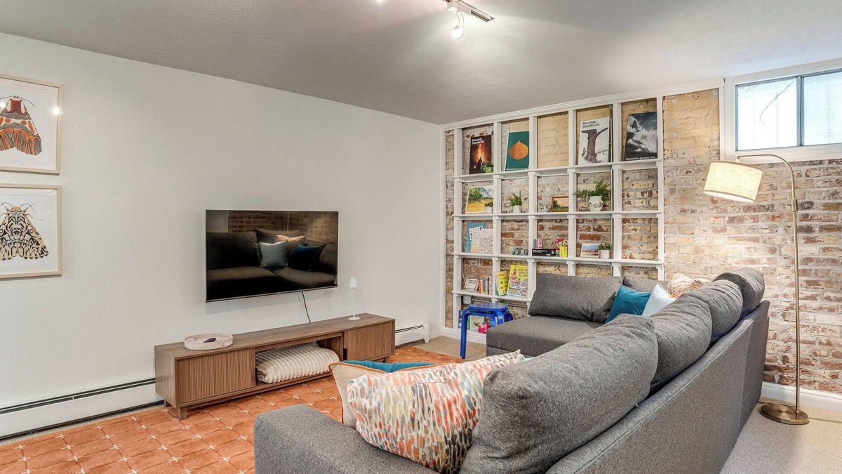 Cheesman Park Apartment | Walkable Apt w/Off-street Parking in Cheesman!