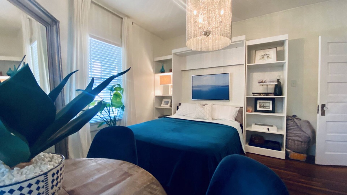 Plaza Midwood House | WALKABLE/BEAUTIFUL Historic Bungalow in Heart of Plaza Midwood 3 mi. from UPTOWN