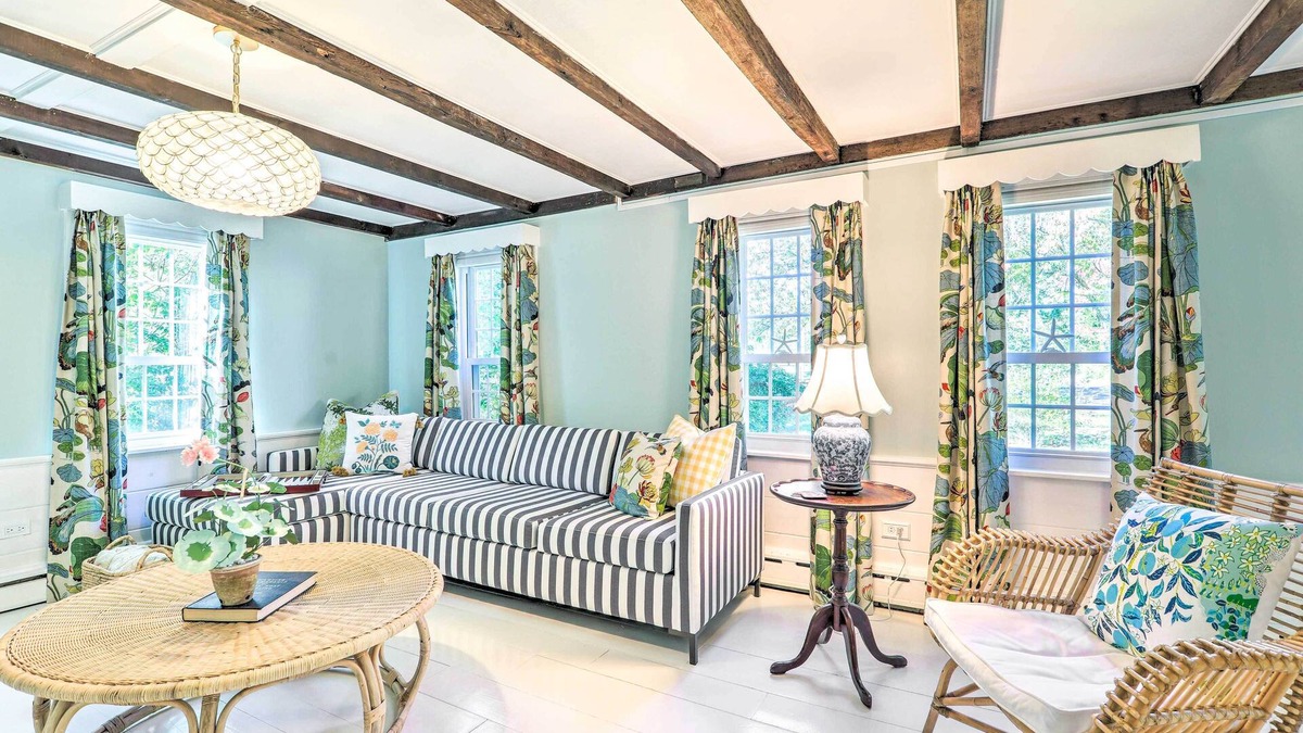 Dennis Cottage | Walkable Dennis Cottage: 'the Blue Scallop'