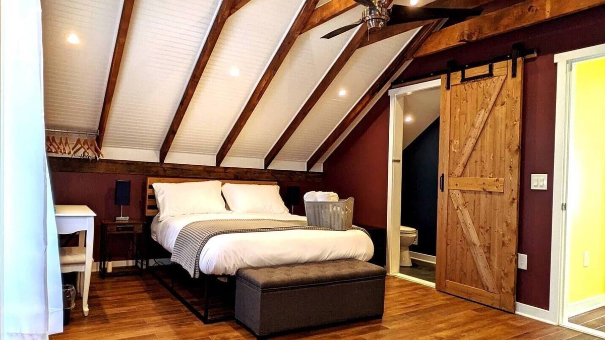 Bryant Cottage | Walkable Elmwood Cottage, No Chores 2Bath 2BR 2Car