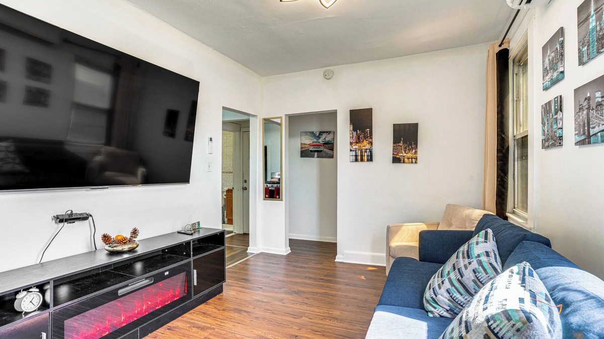 Lodi Apartment | Walkable Location: Pet-Friendly Apartment in Lodi!