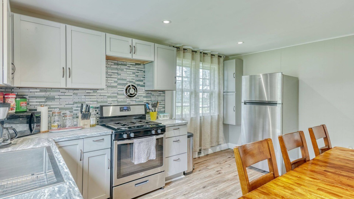 Rochester House | Walkable to RIT/Comfortable Stay near university