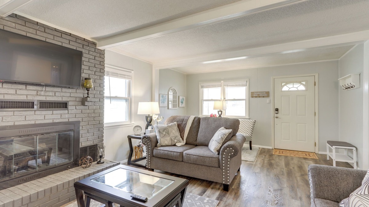 Nevada House | Walkable & Updated Nevada Home: Family Friendly!