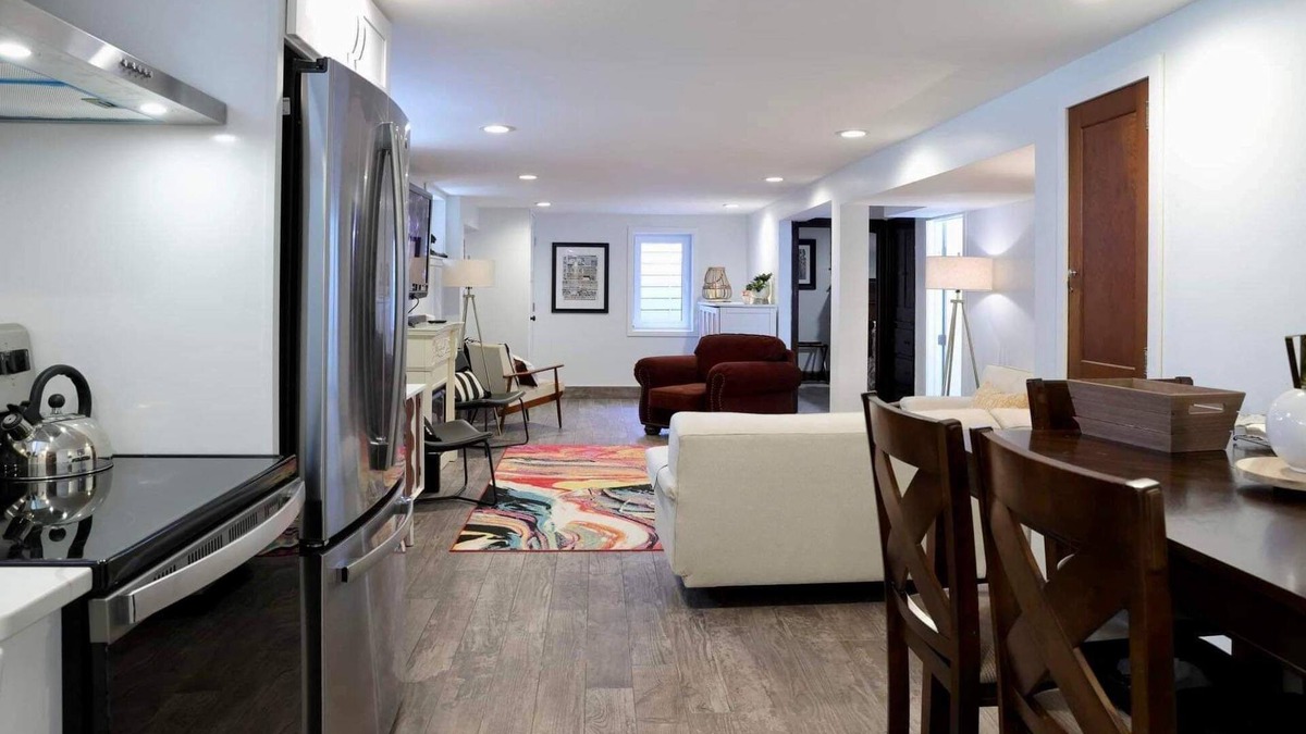 East Aurora Apartment | Walkable - Village of East Aurora Craftsman Quaint Gardens