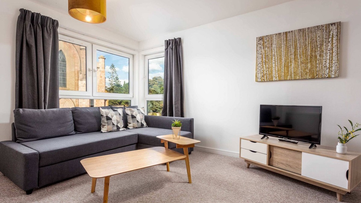 Kilmarnock Apartment | Walker Suite No53 - Donnini Apartments