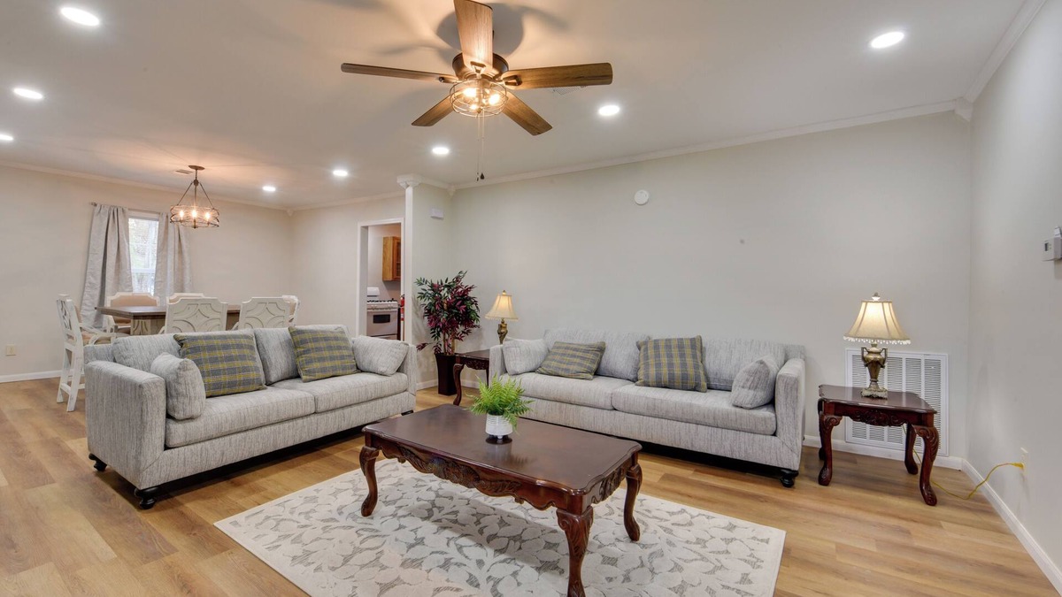 Westlake House | Walking Distance to Casino: Home in Westlake!