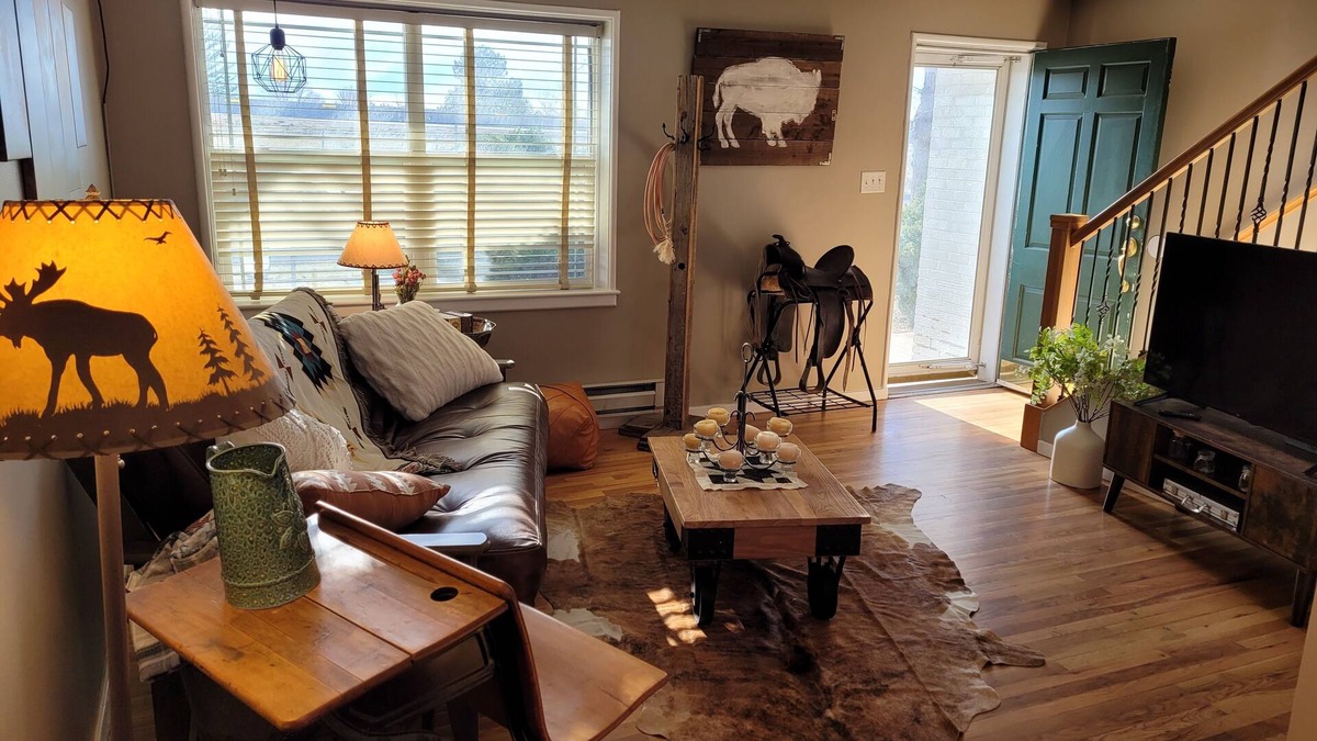 Cheyenne House | Walking distance to Cheyenne frontier days.