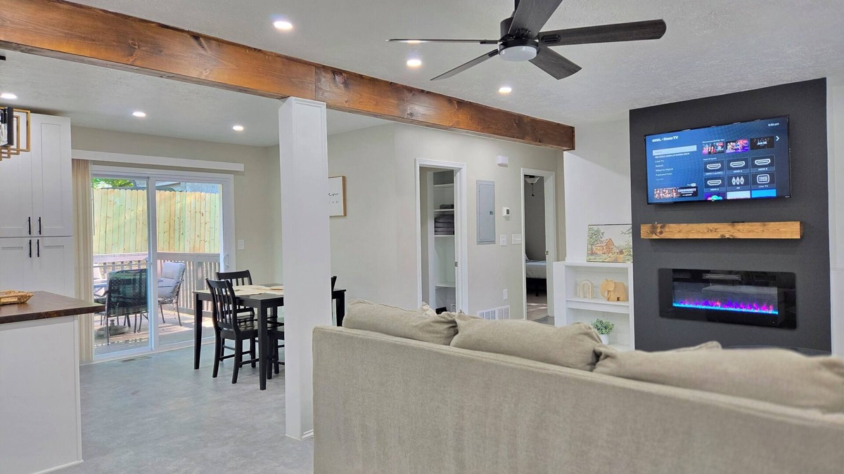 Mableton House | Walking distance to Mableton Amphitheatre! Family sized home with game room!