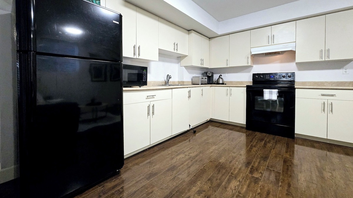Willoughby Villa | walkout suite in willoughby