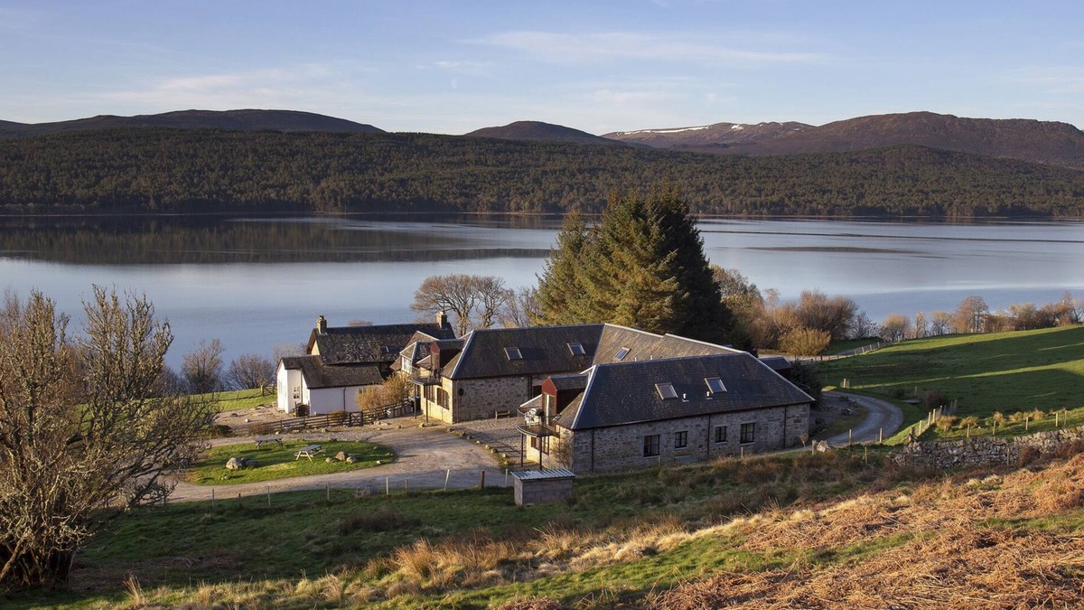 Loch Tay Cottage | WALLACE, pet friendly in Kinloch Rannoch