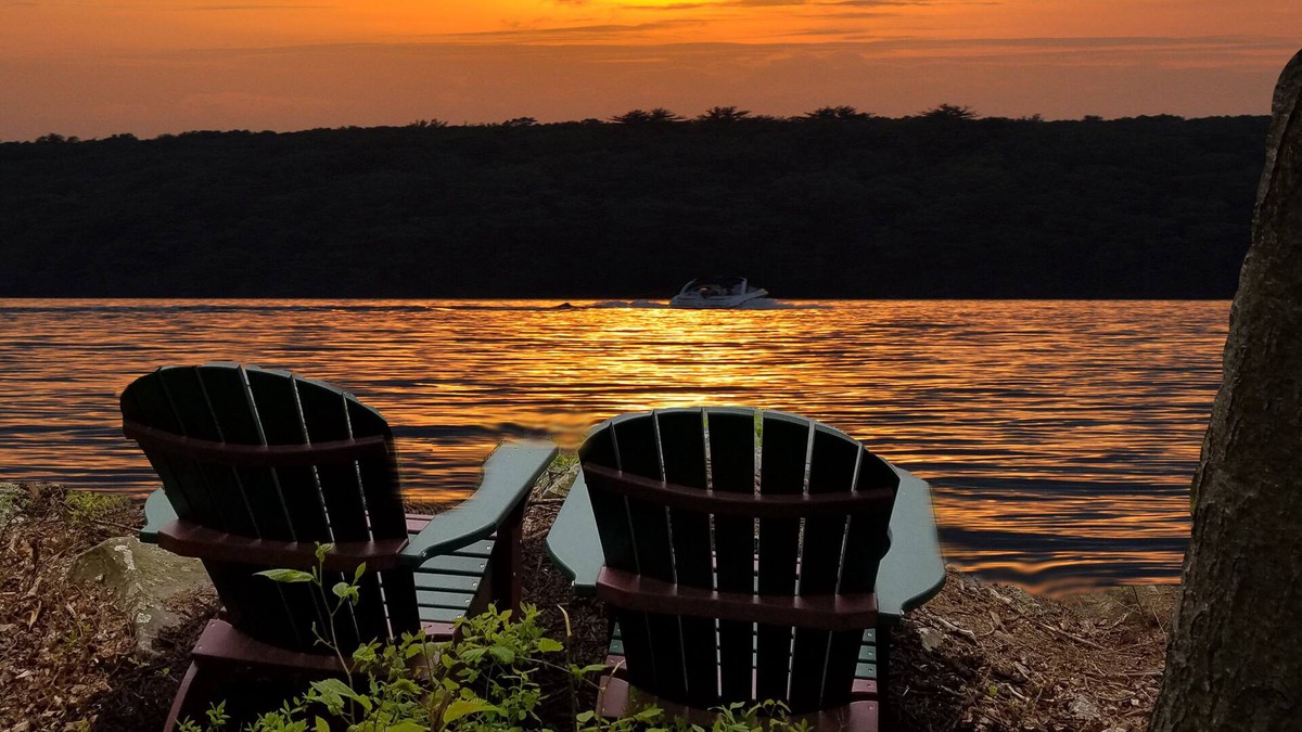Hawley Cabin | WALLENPAUPACK LAKEFRONT CABIN, AMAZING SUNSETS, SEASONAL DOCK, PRIVATE SETTING