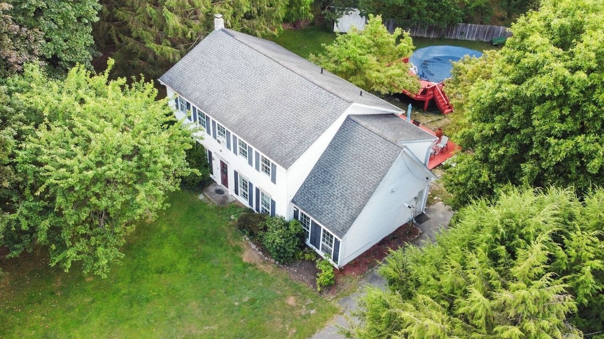 Wallkill House | Wallkill 4BR Retreat | Large Yard + Pet Friendly