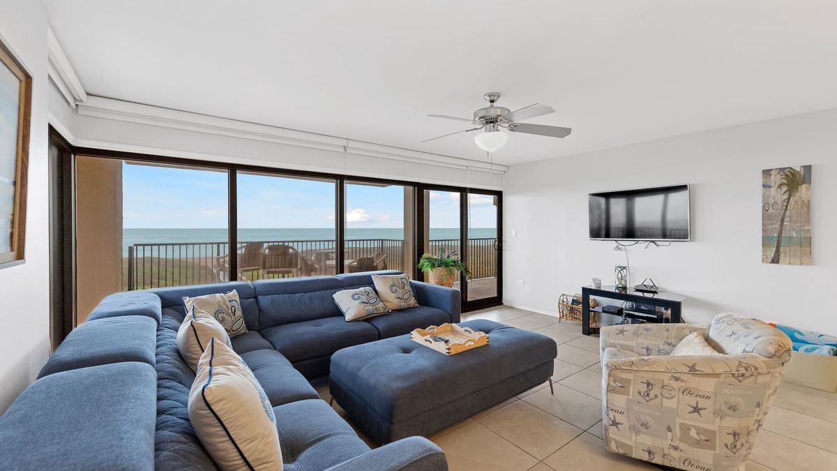 South Padre Island Condo | Walls of windows overlooking the blue ocean!