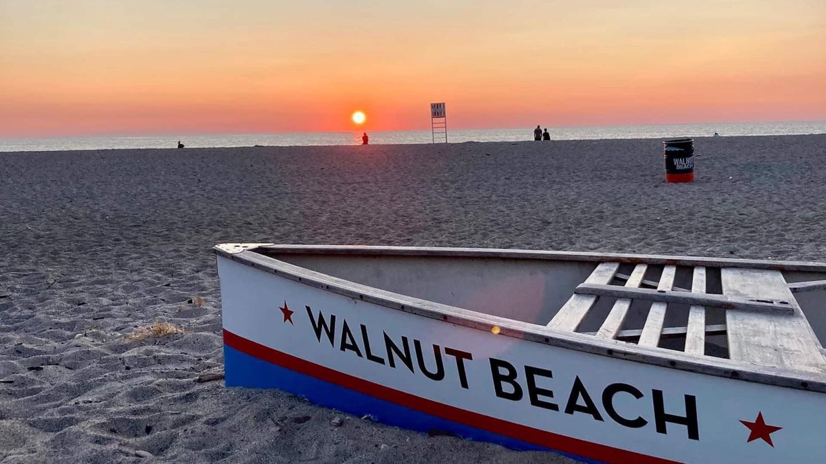 Ashtabula House | Walnut Beach Inn - close to the beach!