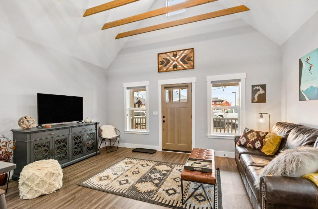 Sandpoint House | Walnut Cottage