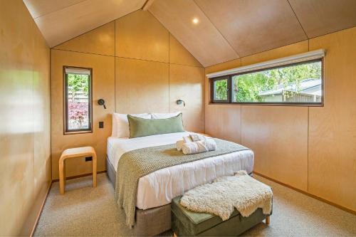 Wanaka Ski Chalet | Walnut on Russell