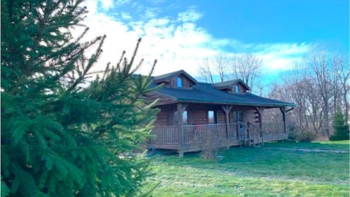 Waterville Cabin | Walnut Ridge Cabin w/Hot Tub