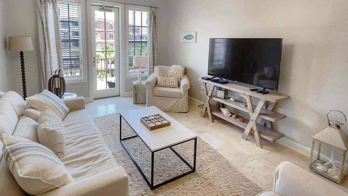Seacrest Beach Condo | Walton Waves 332-Sleeps 10