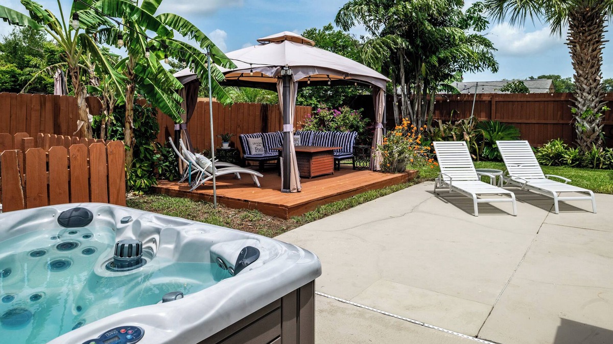 Casselberry House | Wana Chill Spot w/Pool, Spa, Bar ,Ping Pong, BBQ