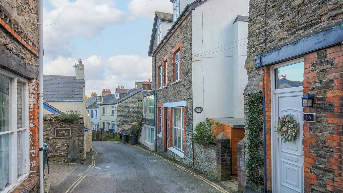 Lynton Cottage | WANDERER’S REST, pet friendly, character holiday cottage in Lynton