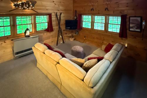 Jeffersonville House | Wandering Trails Retreat