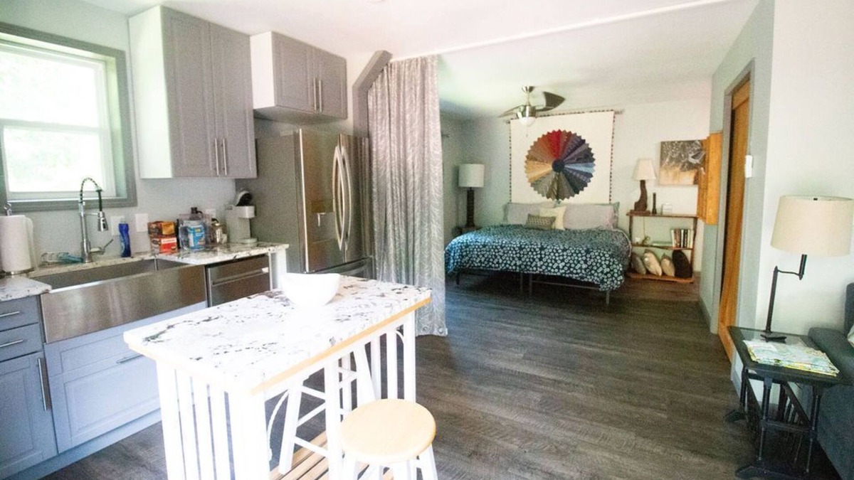 Russellville Apartment | WanderLost WanderLoft - Ideal for ATU grad student, visiting faculty, ANO outage