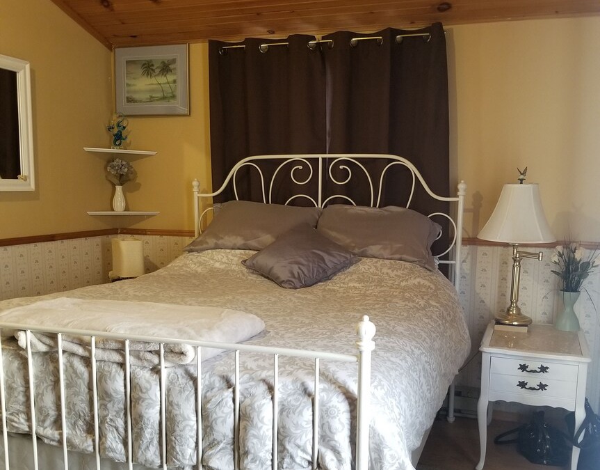 Picton Cottage | WANTING WATERFRONT??? WE HAVE IT!!!!
