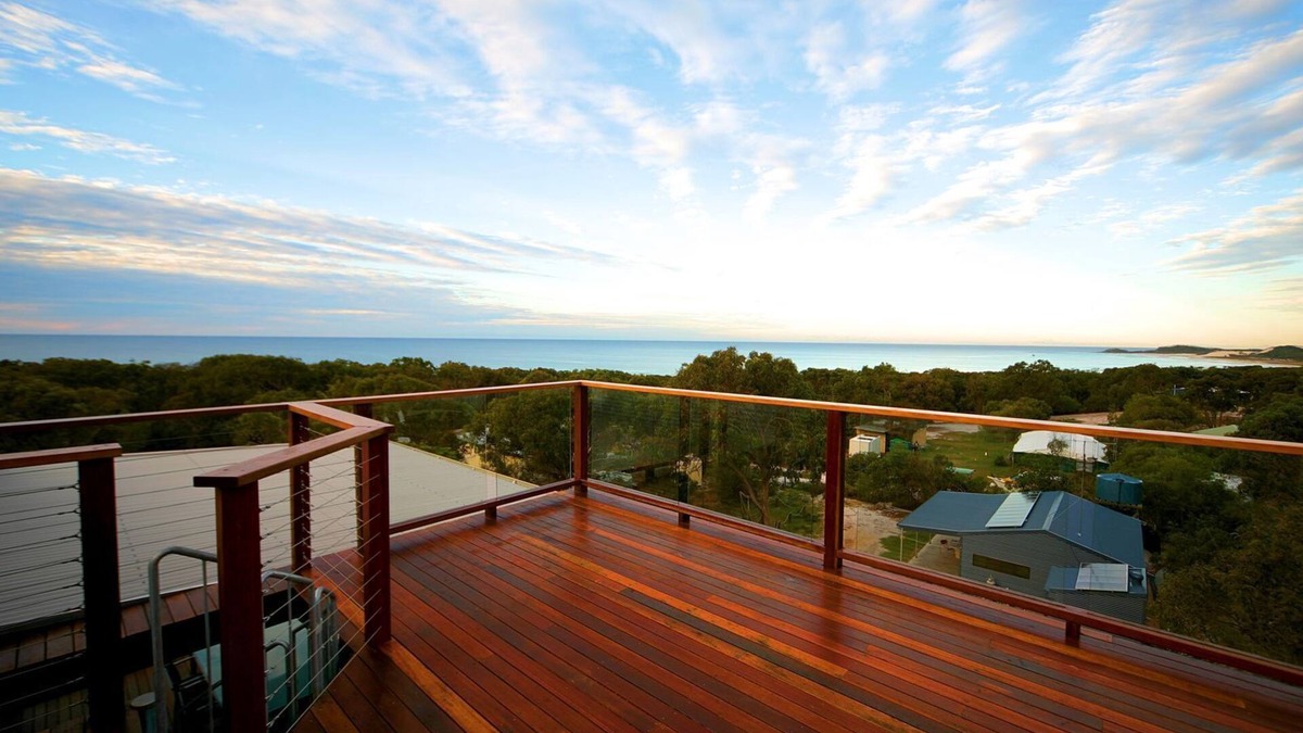 Orchid Beach House | Wanyari-great views with whale watching decks