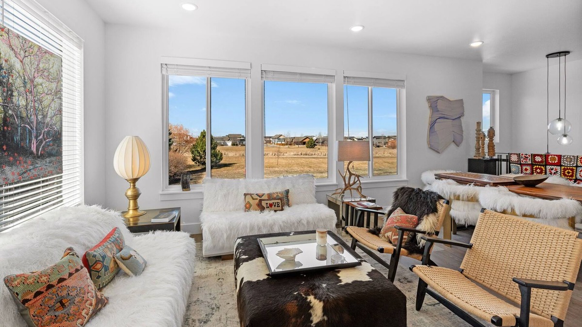 Bozeman House | Warblers Nest - Bright and Spacious Holiday Home