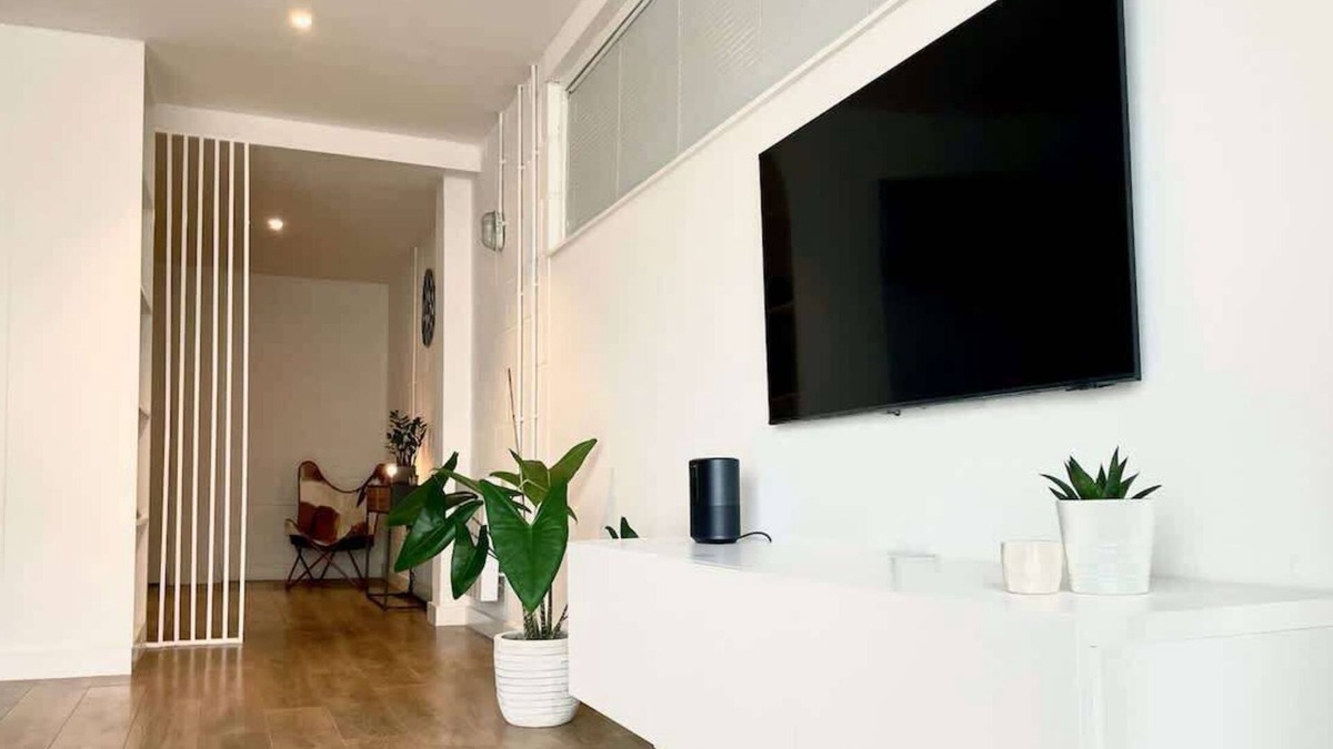 Deptford Apartment | Warehouse Apartment - Great Transport Links