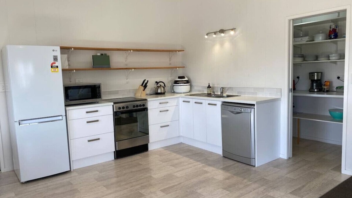 Ruakaka Apartment | Warehouse Loft Apartment Marsden City