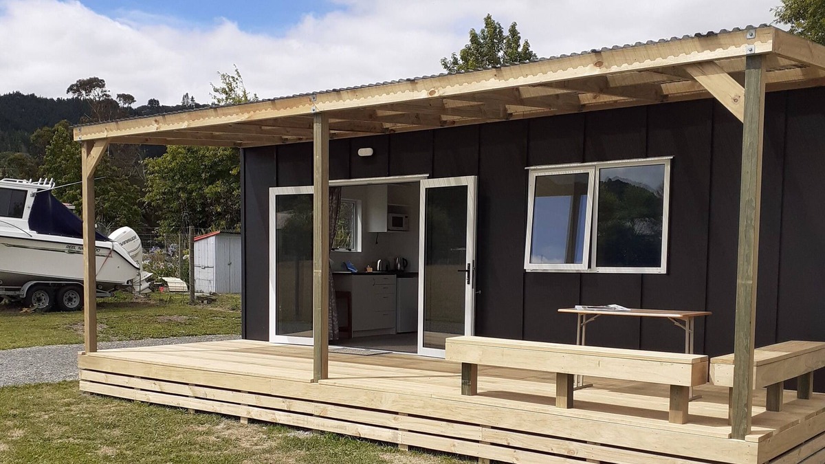 Kourawhero Apartment | Warkworth, Tranquil rural setting