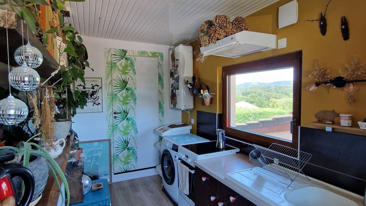 Dardilly Condo | Warm and bright apartment near Lyon