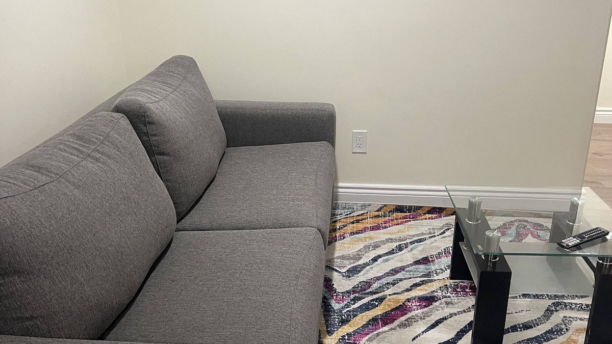 Vaughan House | Warm and comfy basement apartment with all new furniture conveniently