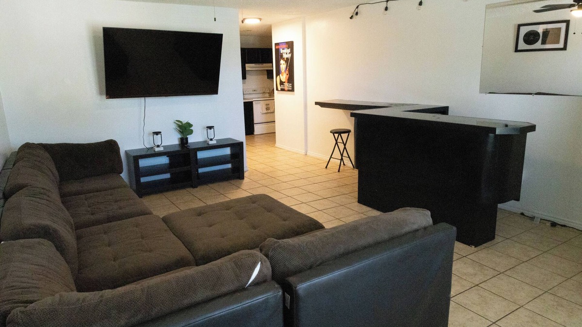 Southgate House | Warm and cozy yet very spacious 4- bedroom home in Lubbock