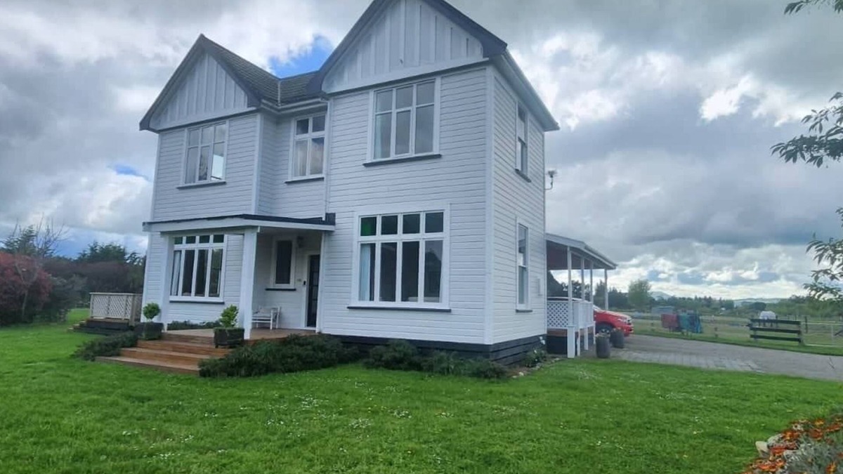 Solway Bed & Breakfast | Warm and welcoming, private one bedroom on a lifestyle property.