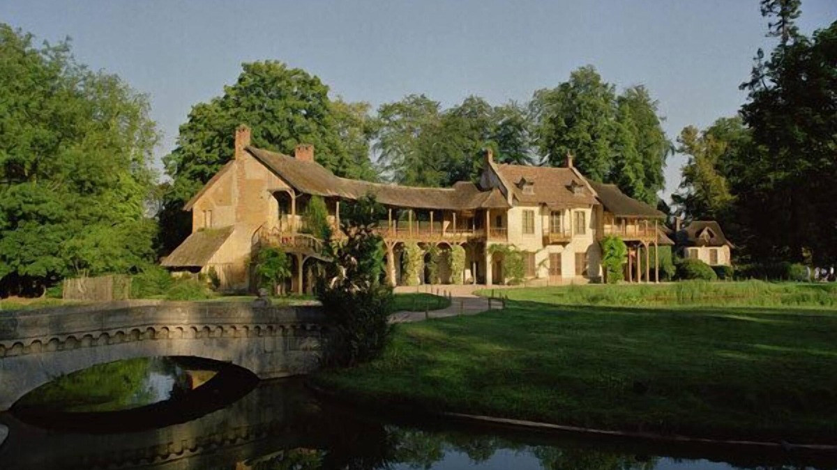 Chantiers Apartment | Warm apartment Palace of Versailles