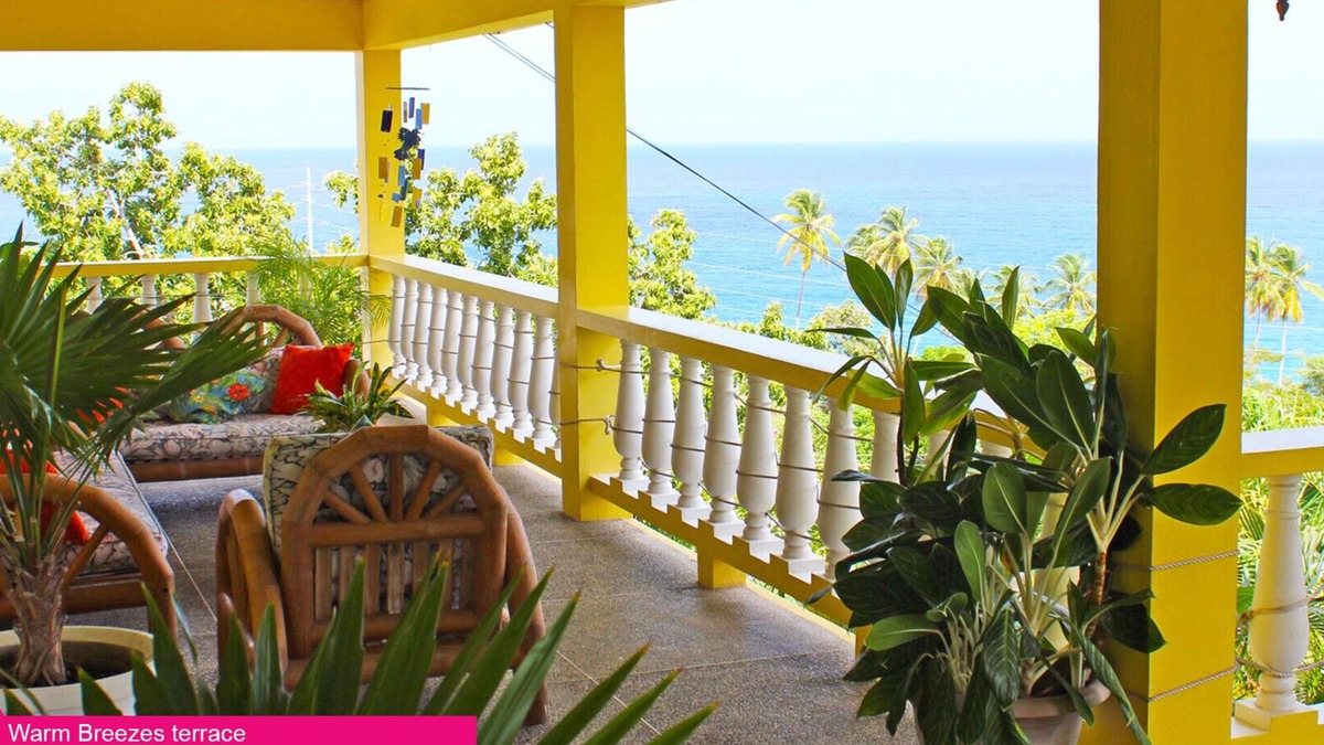 Black Rock Apartment | Warm Breezes – 3 Bedroom 'Villa experience' apartment, sleeps 6-8, great seaview