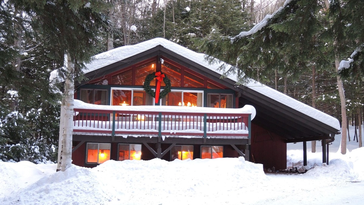 Bartlett Ski Chalet | Warm, Cozy, Chalet Nestled In The Pines, WiFi, Close To Ski Areas, Attractions