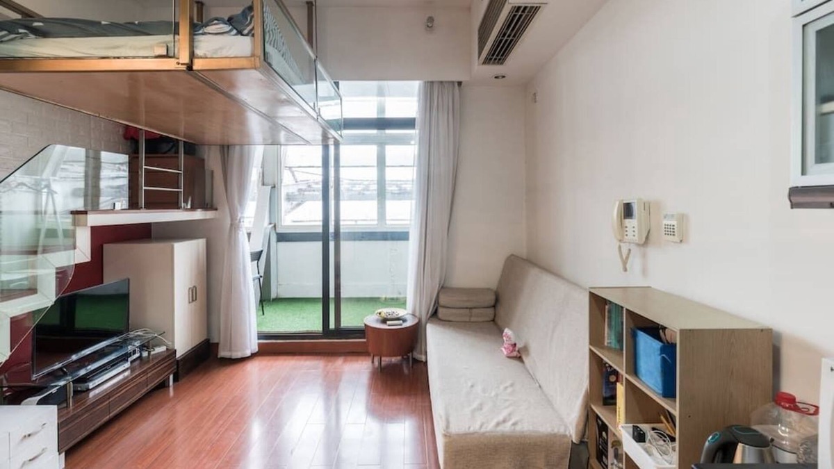Changning Apartment | Warm Cozy Loft Studio Near Hongqiao Airport