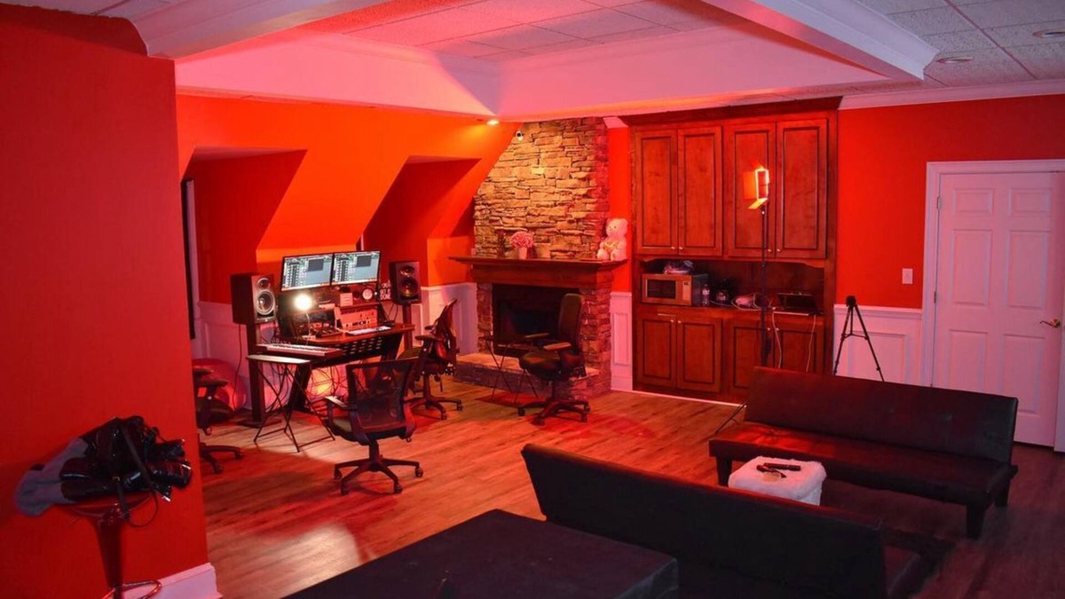Cumberland Apartment | Warm & Cozy Private Studio Creative Loft Suiten+ Recording Studio