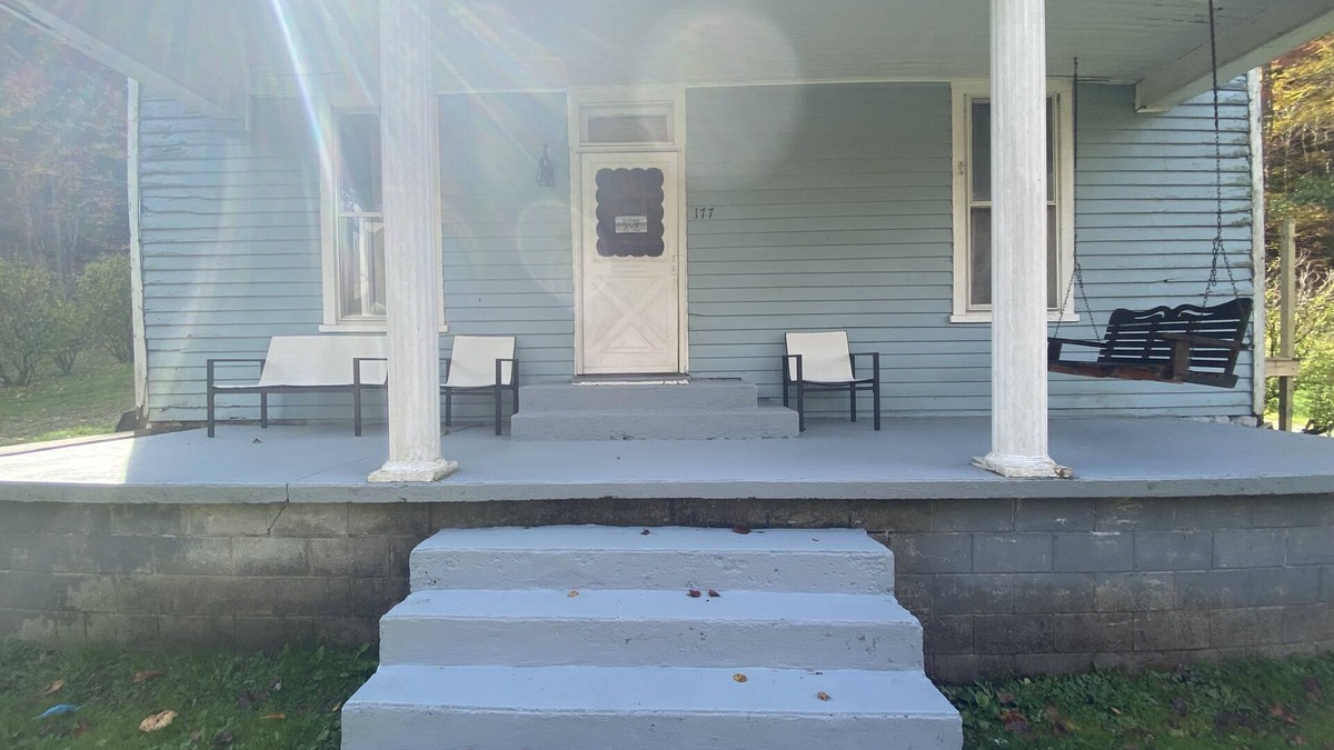 Northfork House | Warm. Cozy. Simple! Northfork WV! ATV/SxS Friendly! Very spacious! Sleeps 12+