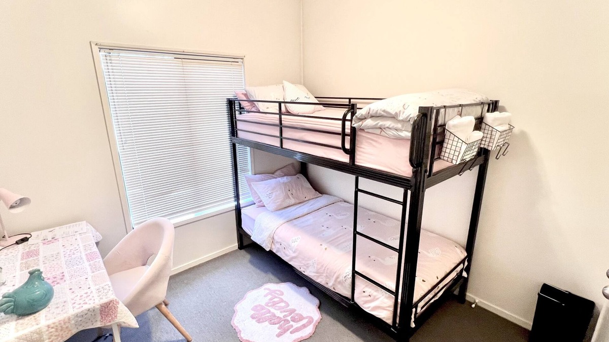 Glen Eden House | Warm house in good Locations fully furnished min stay 30nights
