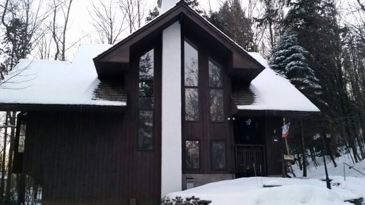 Ludlow House | Warm & inviting 4-bedroom home, open floor plan just steps to Okemo Mtn Resort